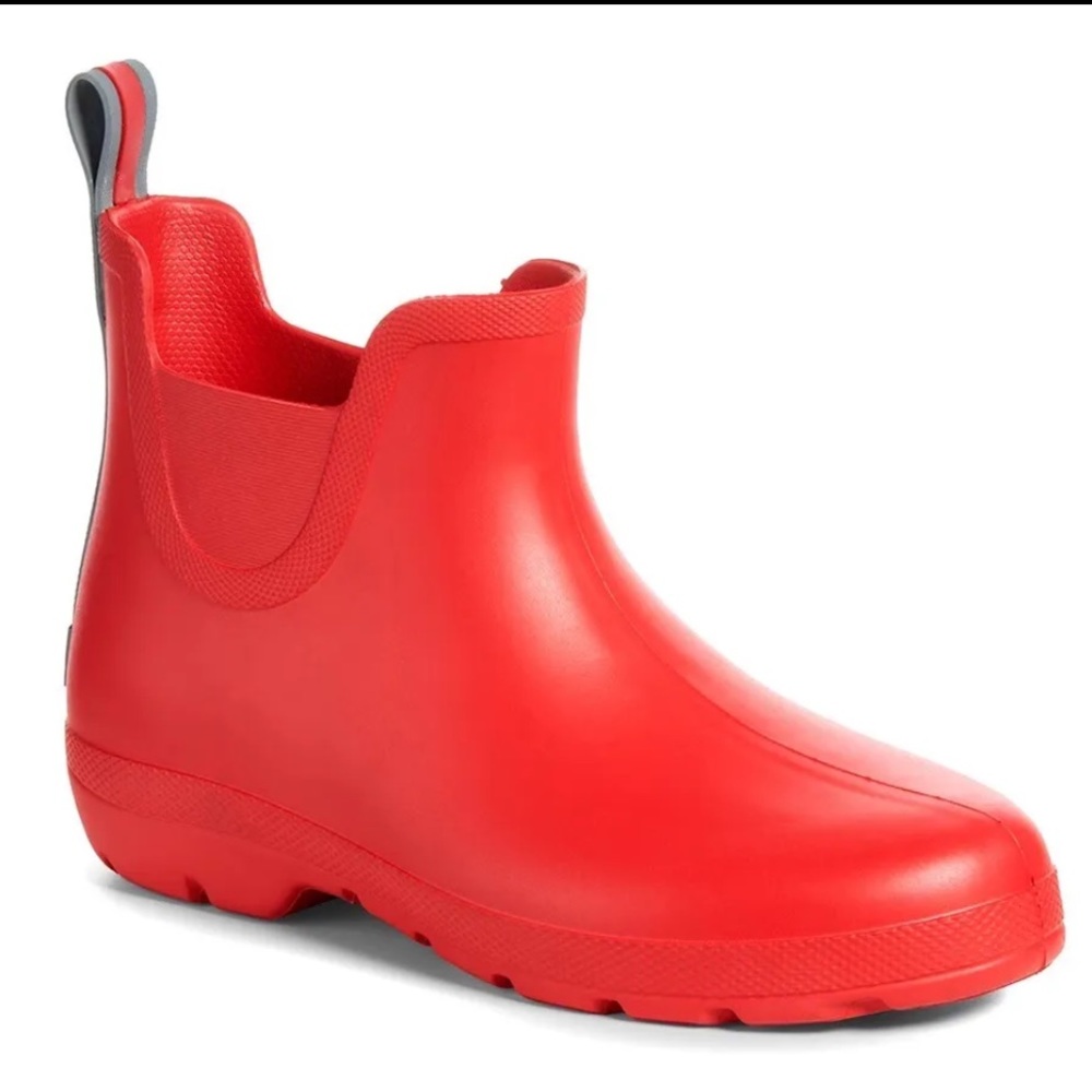 Women’s Totes Red Cirrus Chelsea Rain Boots 8 Wear Waterproof New With Tags
